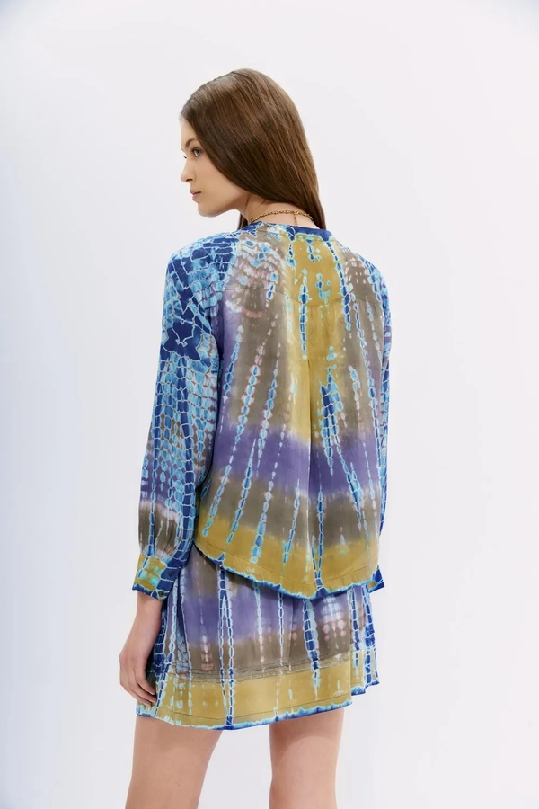 camisa met color batik