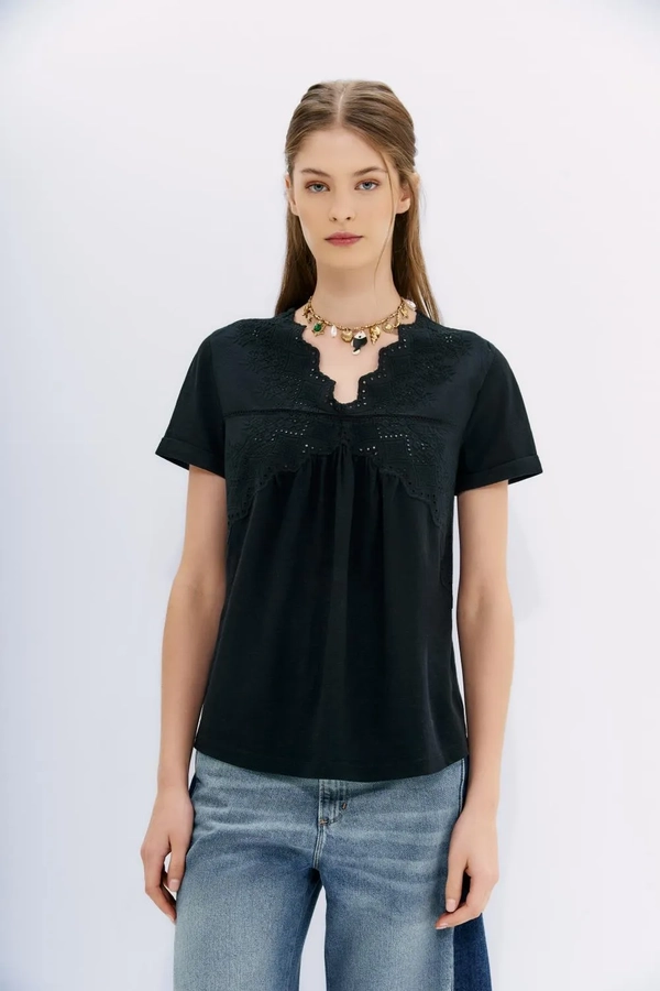 camiseta angeline