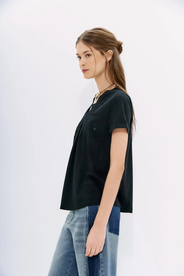 camiseta angeline