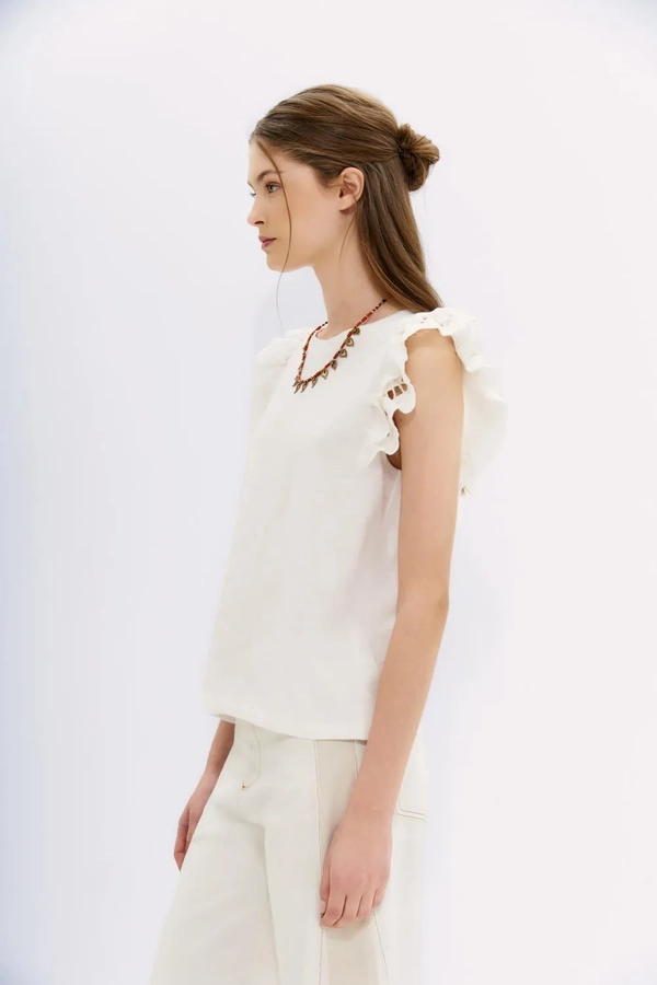 camiseta romance broderie