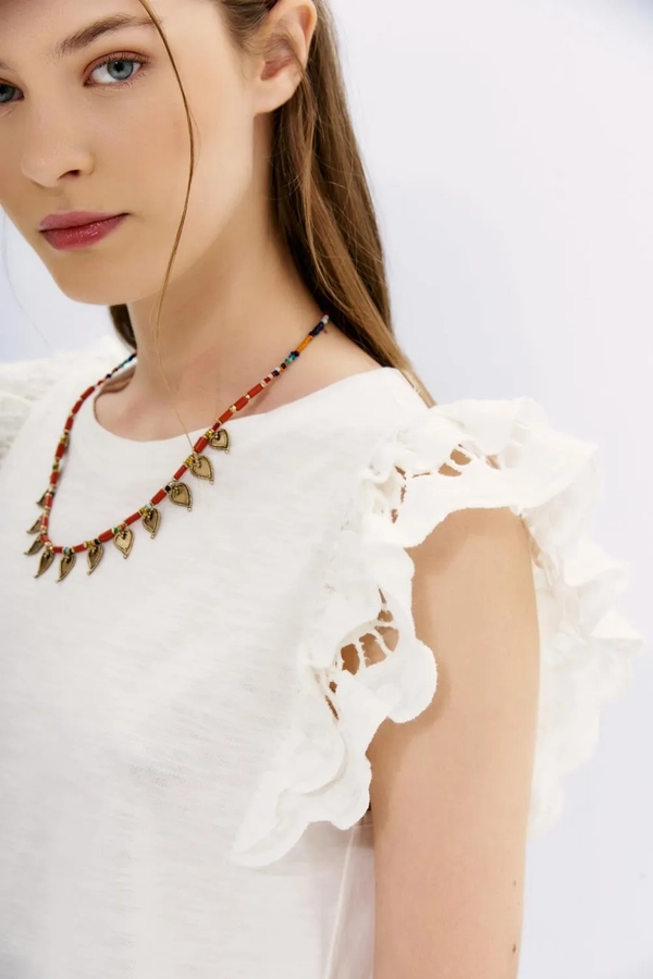camiseta romance broderie