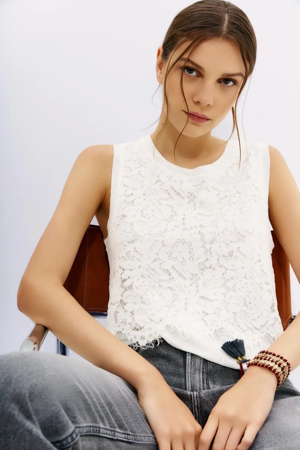 musculosa lace