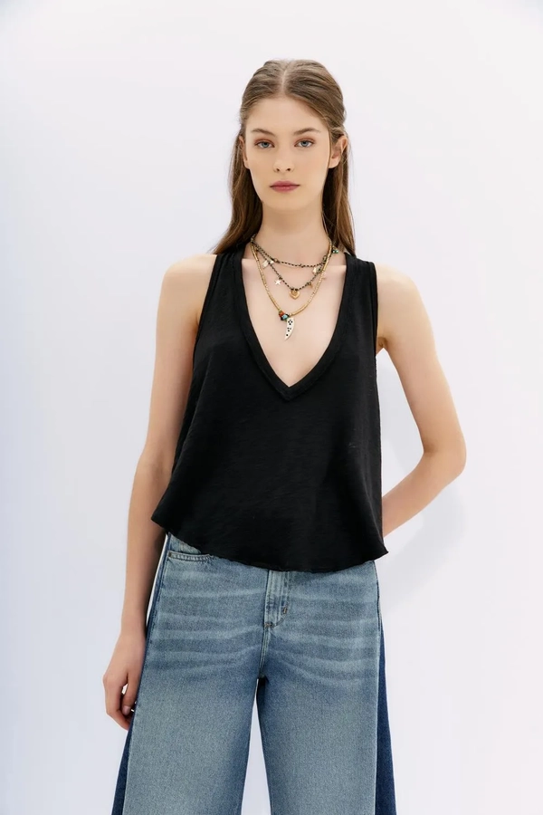 musculosa young