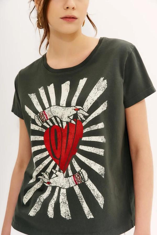 camiseta mystic hands