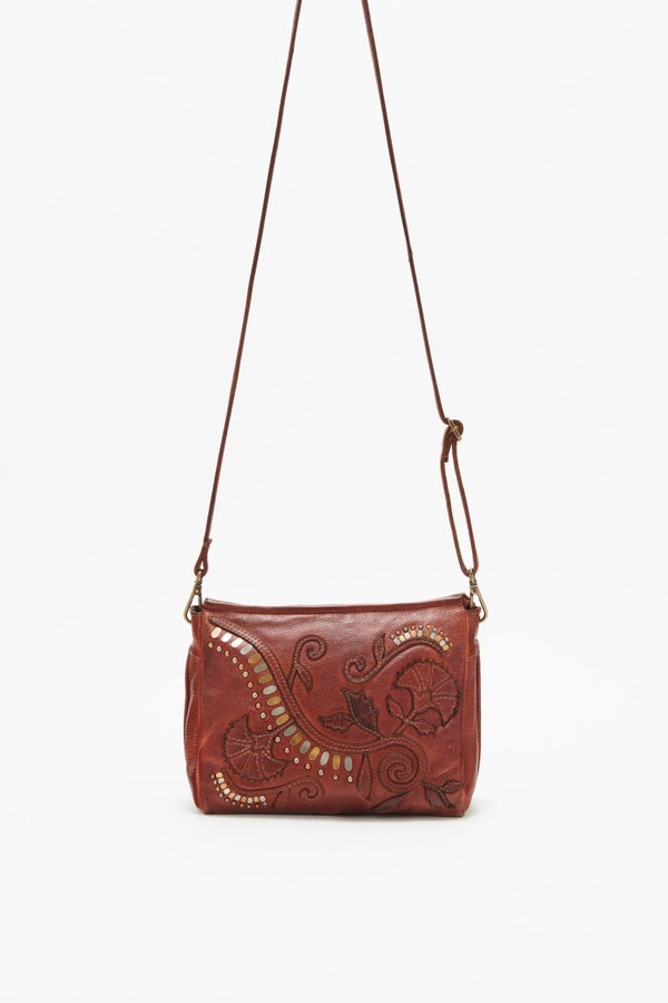 cartera braid flower