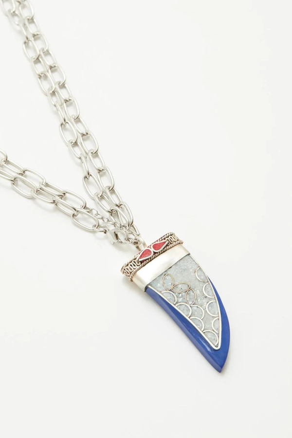 collar asia horn
