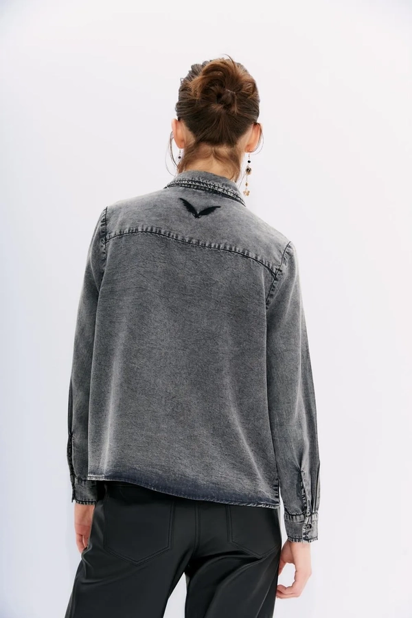 camisa metal cristal