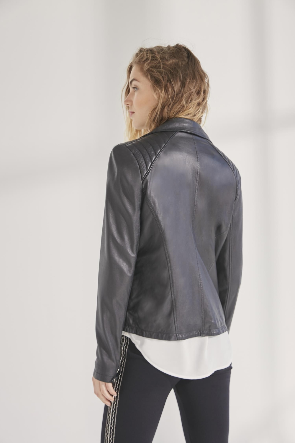 Campera Addis N Cuero