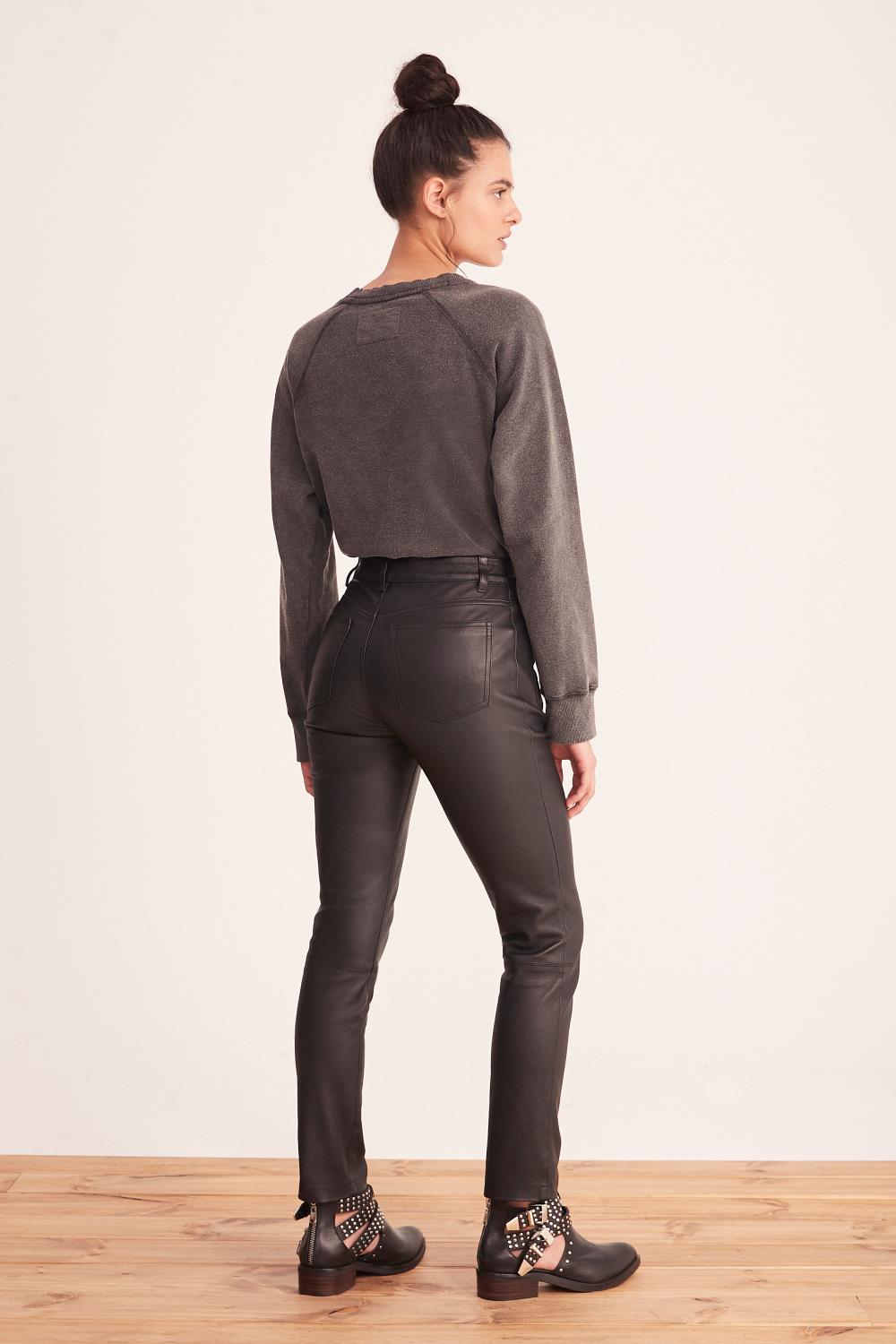 Pantalon Basic Cuero