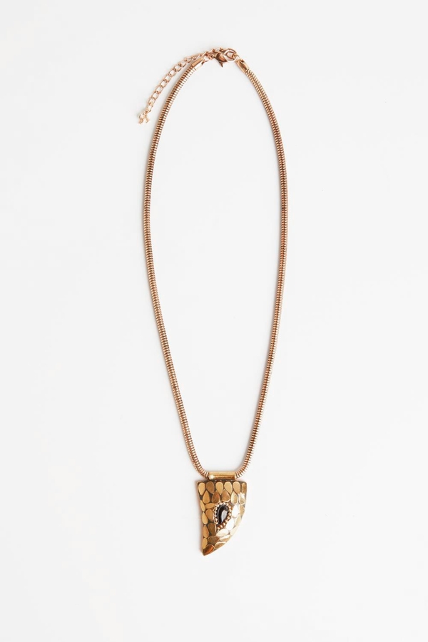collar ocean stone