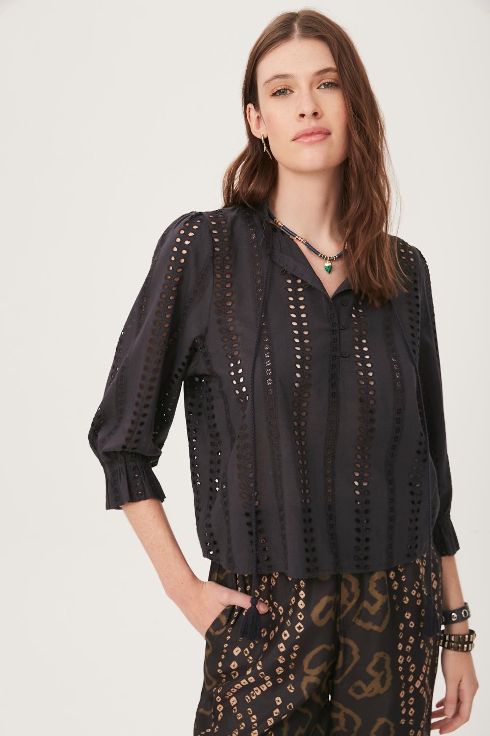 Camisa Mao Broderie