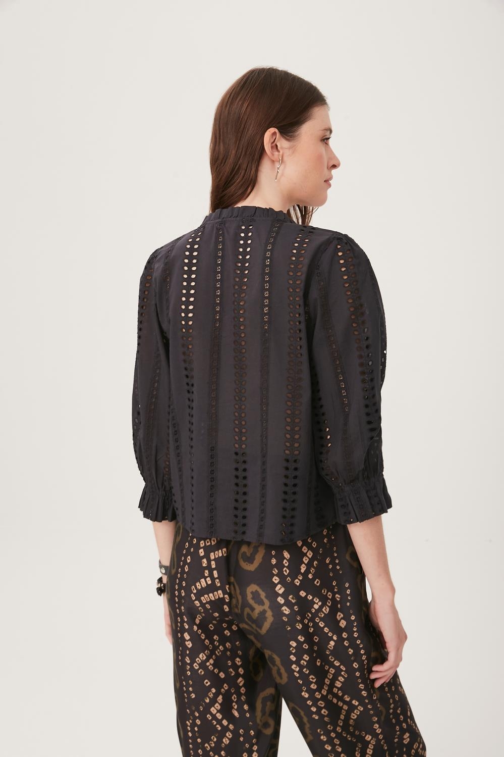 Camisa Mao Broderie