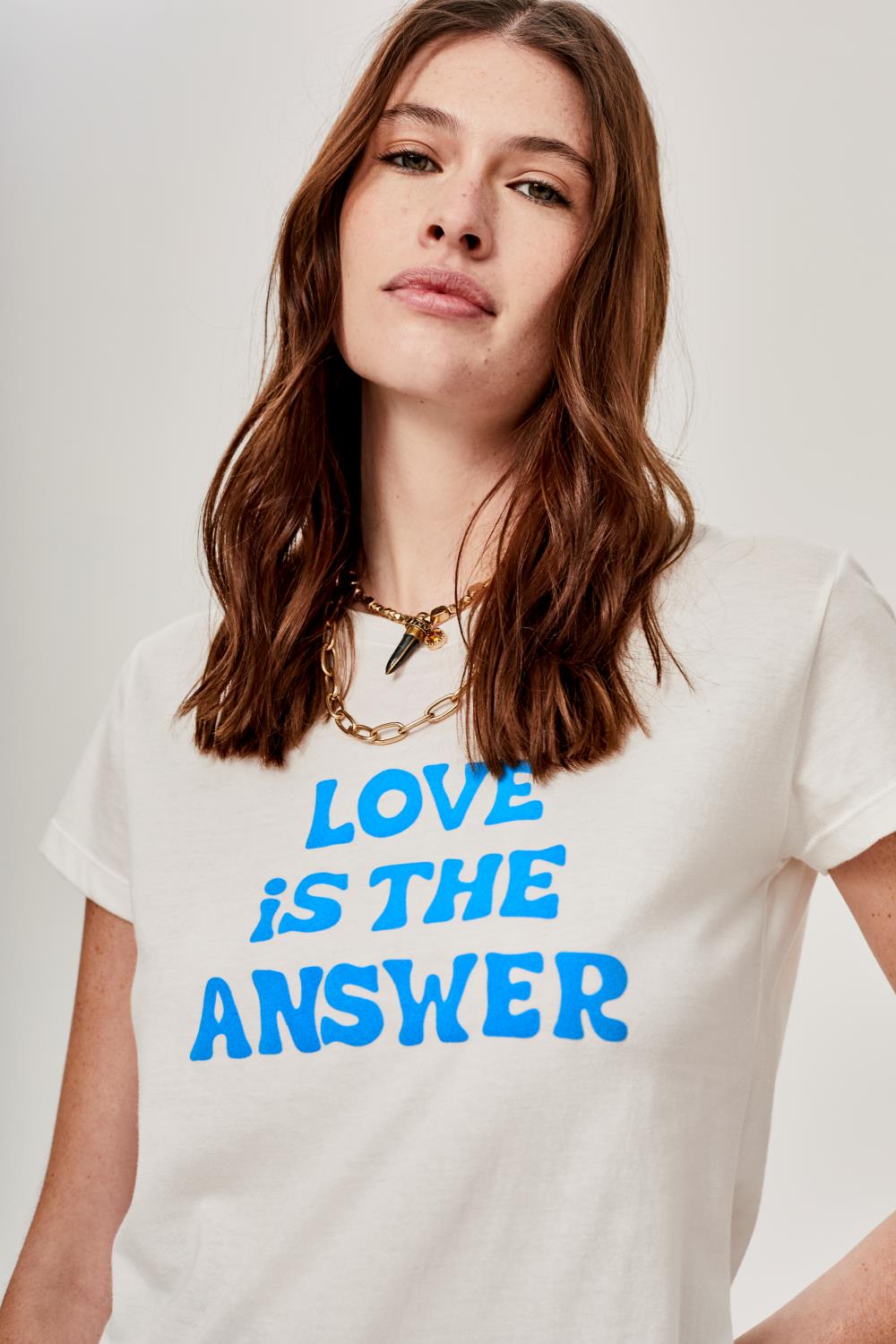 Camiseta Love Is The Answer