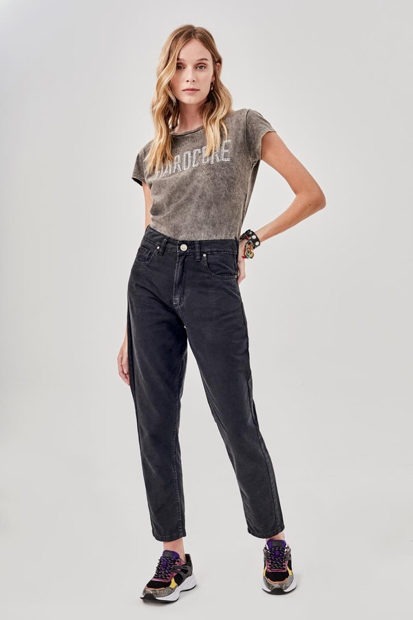 JEAN MOM HIGH RISE TOTAL BLACK