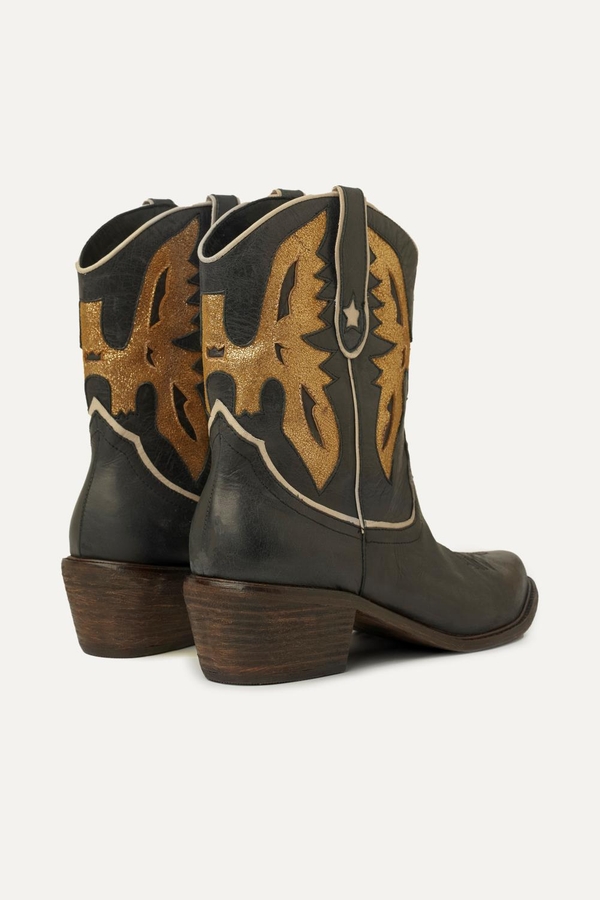 Bota Mikiya