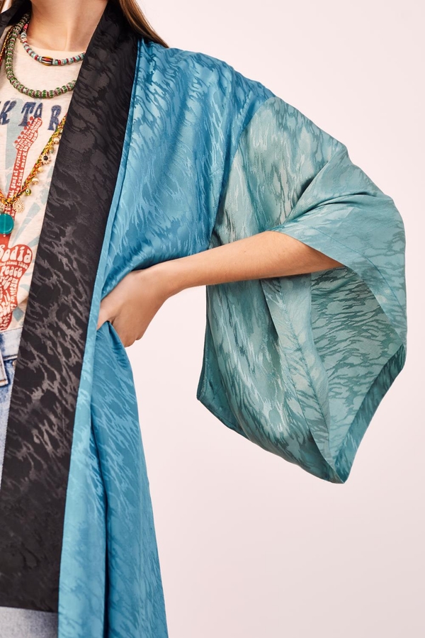Kimono Essential