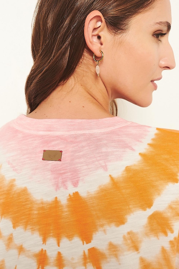 Camiseta Collar Dye