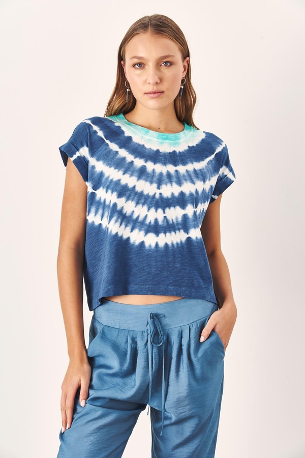 Camiseta Collar Dye
