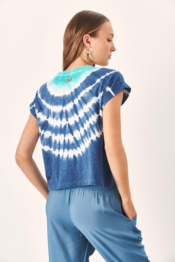 Camiseta Collar Dye
