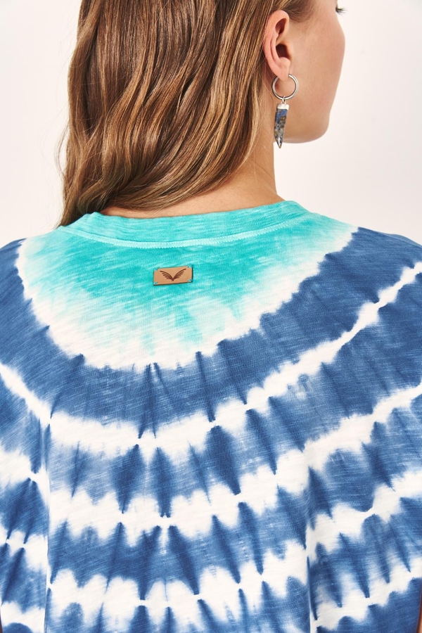 Camiseta Collar Dye