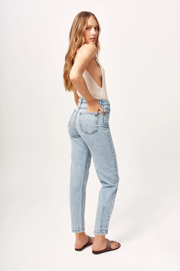 jean mom line