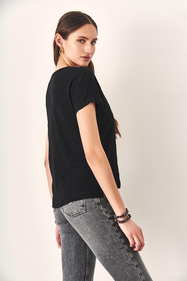Camiseta Clara V D