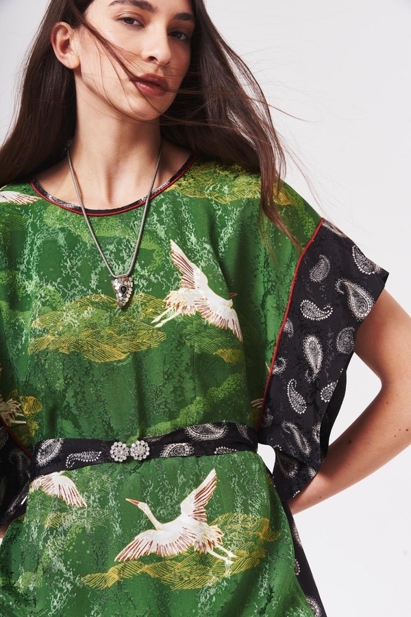 vestido kimono grulla