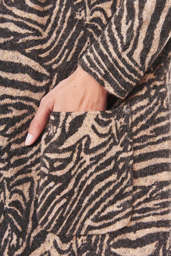 cardigan nieve cebra