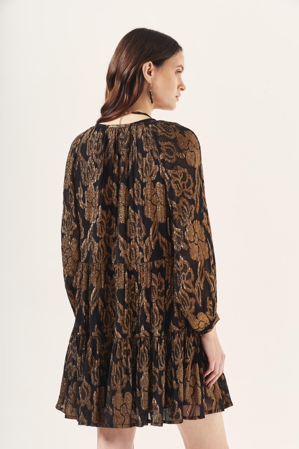 vestido jacquard short