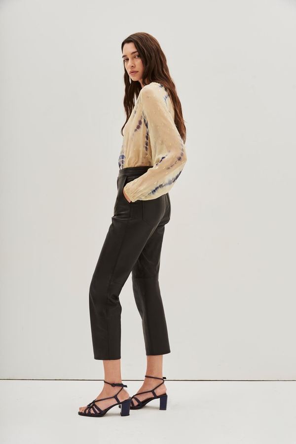pantalon recto cuero