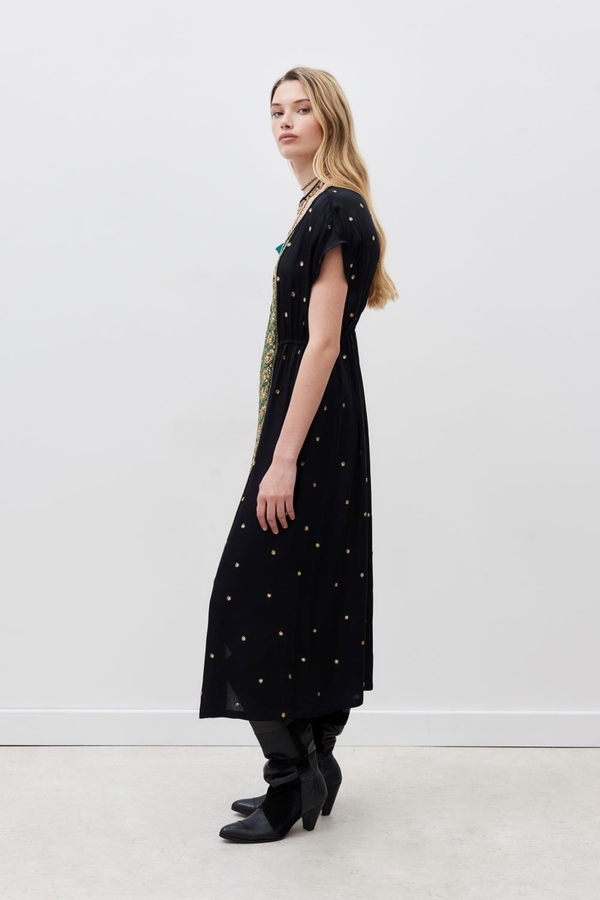 vestido buganda ikra