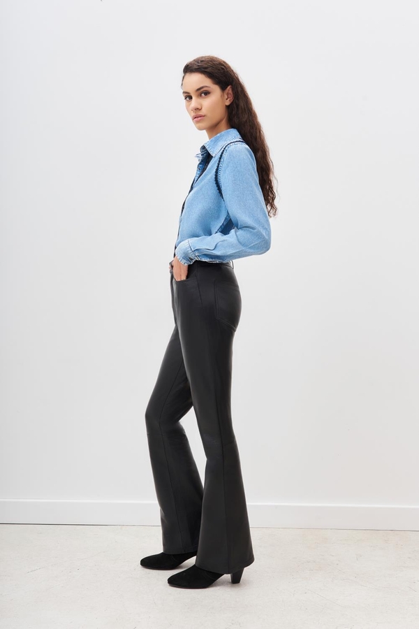 pantalon new straight cuero