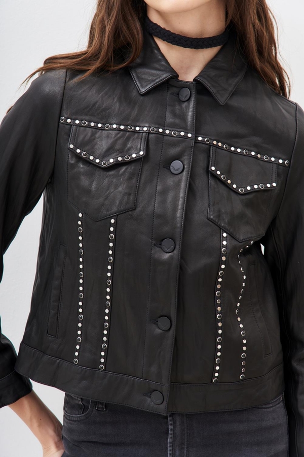 chaqueta oposite cuero
