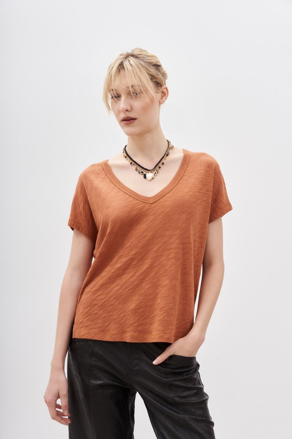 camiseta clara new