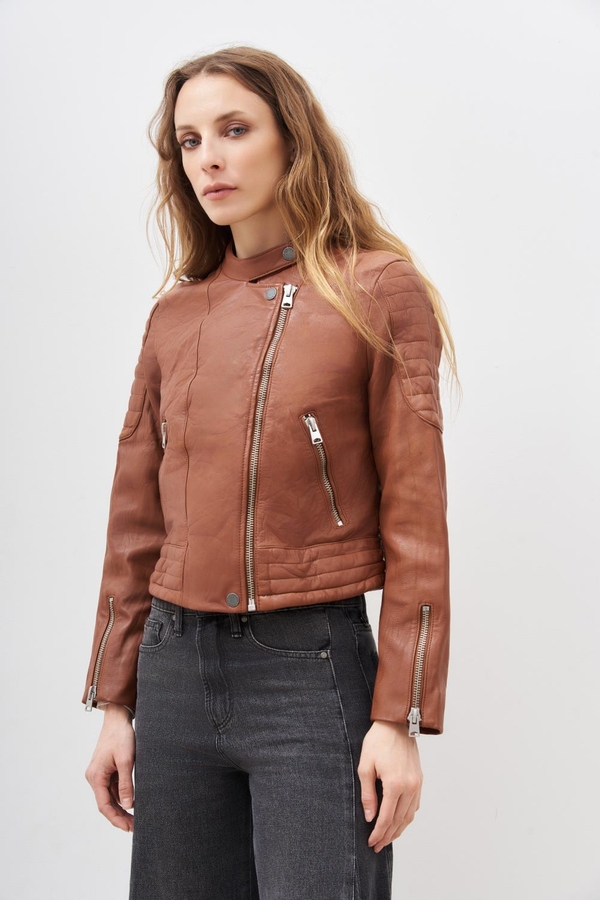 chaqueta smith cuero