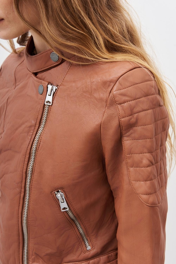 chaqueta smith cuero