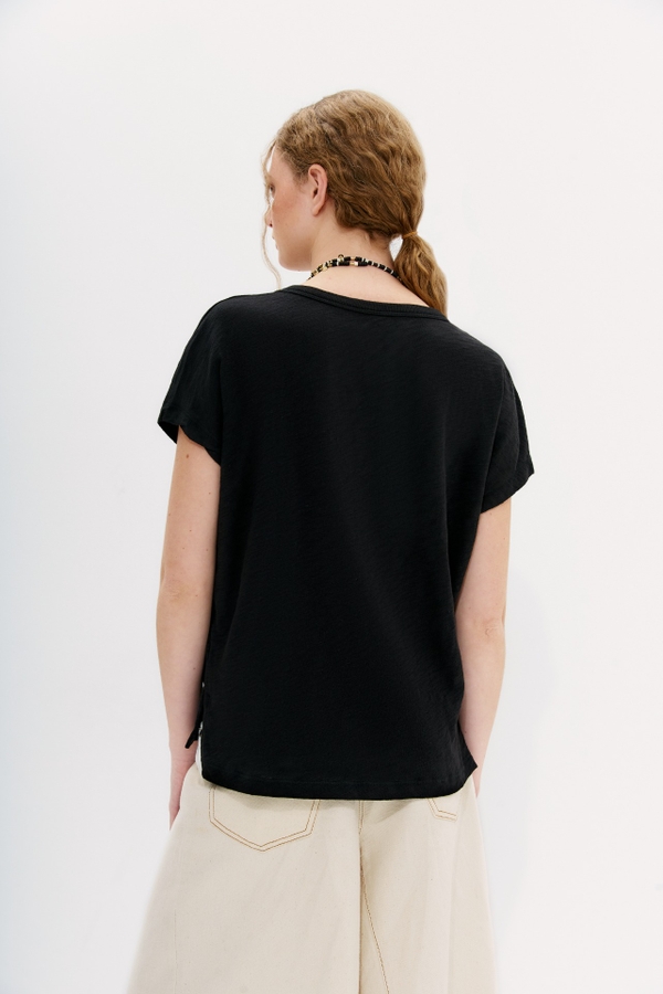 camiseta clara new