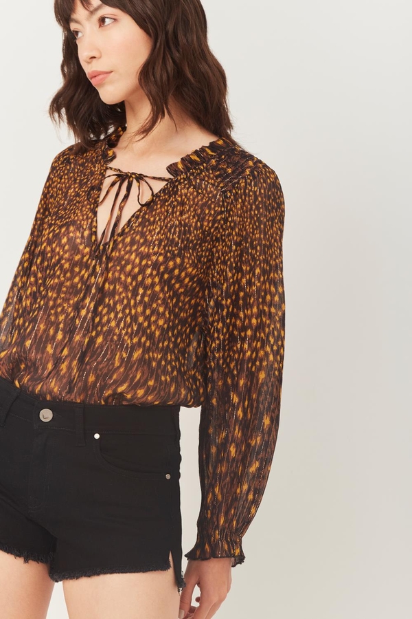 short middle rise dark